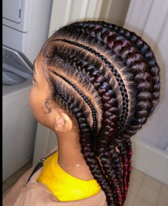 Photo de galerie - Je me déplace pour coiffeur à domicile tout types de cheveux pour adultes et enfants le prix varie entre 20€ et plus 