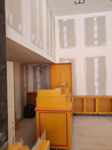 Photo de galerie - Placo, enduit , peinture 
fabrication et installation du mobilier 