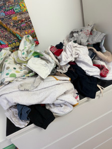 Photo de galerie - Vêtements bb avant repassage 
