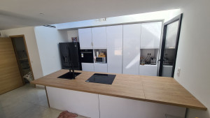 Photo de galerie - Montage de meuble cuisine sur mesure plan de travail sur mesure