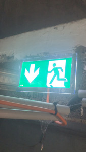 Photo de galerie - Installation bloc de secours 