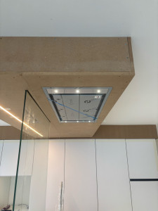 Photo de galerie - Installation hotte intégré avec caisson 