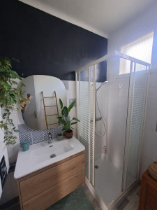 Photo de galerie - Remplacement de la colonne de douche 
Montage et installation du meuble de salle de bain avec plomberie. 
Merci à Morgan pour la confiance 