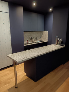 Photo de galerie - Prise de mesures, montage et pose complète, inclus avec modification des évacuations d'eau, électricité  etc....