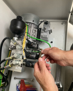 Photo de galerie - Entretien de moteur industriel 