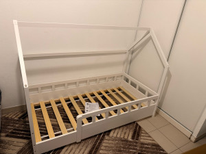 Photo de galerie - Un lit cabane pour bébé