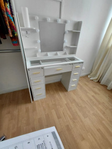 Photo de galerie - Montage meubles kit ( lit, armoires, dressings, vitrines, tables, meubles tv etc... )