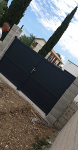 Photo de galerie - Pose de boisseaux avec le portail 