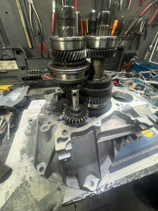 Photo de galerie - Démontage de boîte de vitesse 