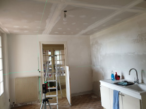 Photo de galerie - Placo plâtre plafond et enduit sur murs.