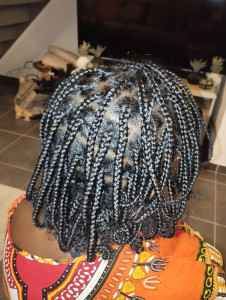 Photo de galerie - Nattes sur cheveux naturels