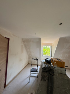Photo de galerie - Préparation, ratissage et finition des murs et plafonds. 