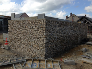 Photo de galerie - Construction d’un mur de pierre de pays 