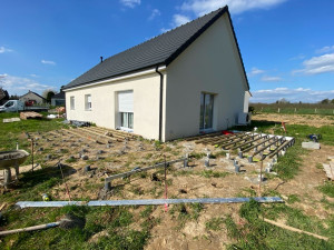 Photo de galerie - Creation d'une terasse en bois sur plot béton (Avant)