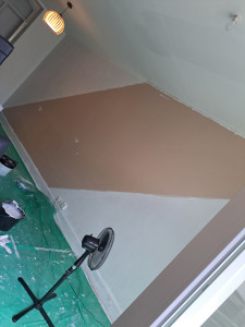 Photo de galerie -  préparation du mur avant la peinture sablage