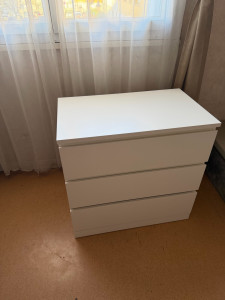Photo de galerie - Montage de commode IKEA