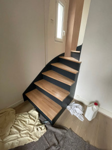 Photo de galerie - Habillage escalier en béton 