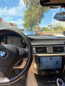 Photo de galerie - Installation et mise en service d’un écran CarPlay sur une BMW E92. 