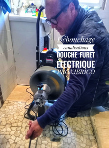 Photo de galerie - Débouchage de canalisation. Pas de frais de déplacement, pas de tarif Urgence/Week-end. plusieurs techniques d'intervention en fonction du type d'obstruction. Pompe manuelle, furet électrique petite canalisation ou furet électrique grosse canalisation. 