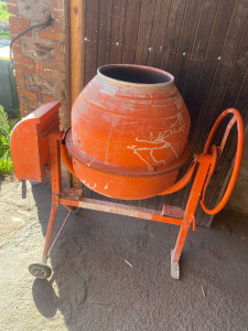 Photo de galerie - Loc bétonnière