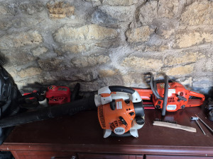 Photo de galerie - Équipement, tronçonneuse, taille haie, souffleur a .