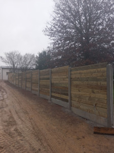 Photo de galerie - Pose clôture béton/bois