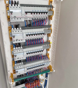 Photo de galerie - Installation d’un tableau électrique 