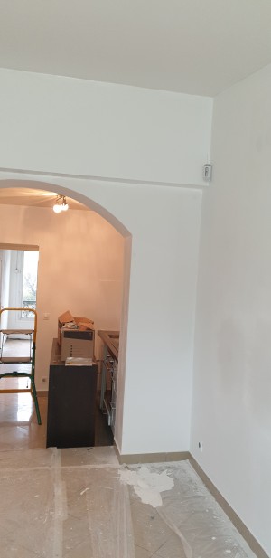 Photo de galerie - Rénovation appartement 70m2,enduit, ponçage, peinture ....etc 