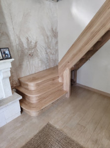 Photo de galerie - Escalier en orme dessiné et créé sur mesure
