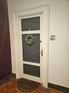 Photo de galerie - Nettoyage, égrainage et mise en peinture. 