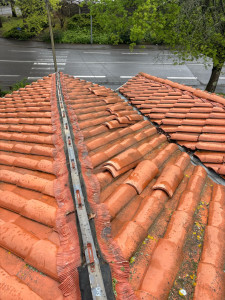 Photo de galerie - Changement de l'étanchéité de la jonction des deux toits, niveau faîtage