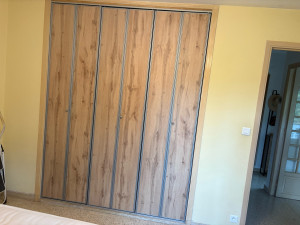 Photo de galerie - Installation Porte de placard pliante accordéon Optimum