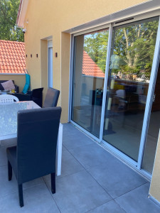 Photo de galerie - Vitre après nettoyage 