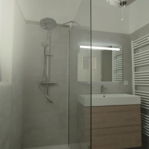 Photo de galerie - Création de salle de bain.