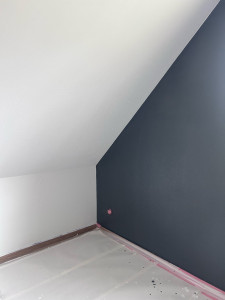 Photo de galerie - Chambre garçon gris anthracite. 