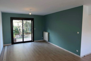 Photo de galerie - Cloison placo, enduit, peinture + pose parquet + pose radiateur 
