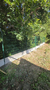 Photo de galerie - Clôture rigide + soubassement 