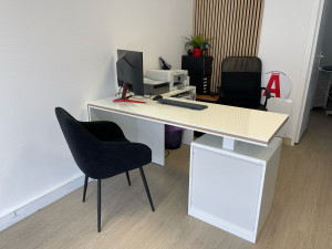 Photo de galerie - Montage bureau conforama 