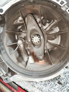 Photo de galerie - Changement embrayage + volant moteur BMW 330d 6 cylindres 184 ch 