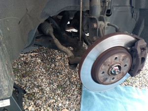 Photo de galerie - Changement triangle et rotule de direction suzuki swift 