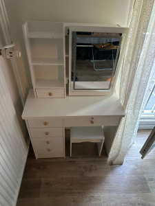 Photo de galerie - Coiffeuse 