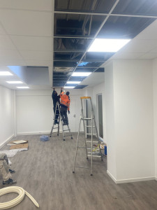 Photo de galerie - Création des cloisons en placo dans les bureaux 