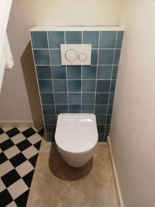 Photo de galerie - Installation de toilette suspendu