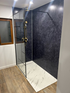 Photo de galerie - Pose d’une douche