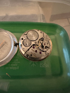 Photo de galerie - Réparation / restauration d'anciennes  montres mécaniques