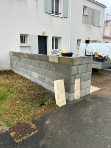 Photo de galerie - Réalisation d’un mur en parpaing de 15cm