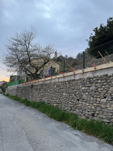 Photo de galerie - Pose clôture rigide 