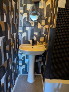 Photo de galerie - Installation lavabo