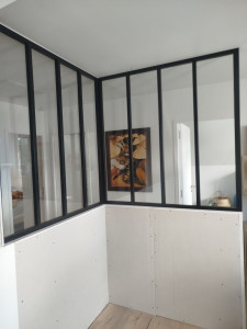 Photo de galerie - Pose d'une verrière en angle , avec création d'une allège en placo