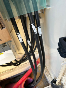 Photo de galerie - Branchement  (tgbt / onduleur)